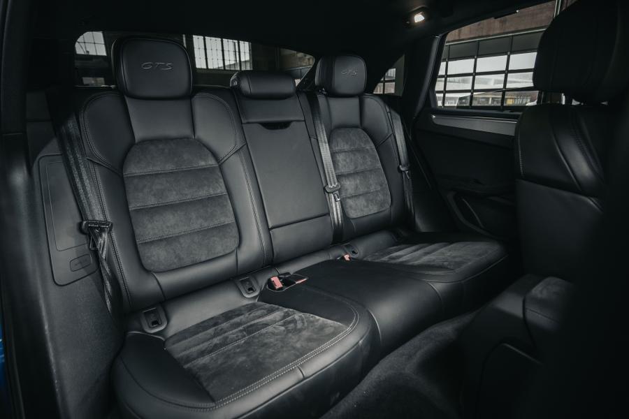 Интерьер Porsche Macan GTS (95B) 2016 года  (NA) (фото 3 из 31)